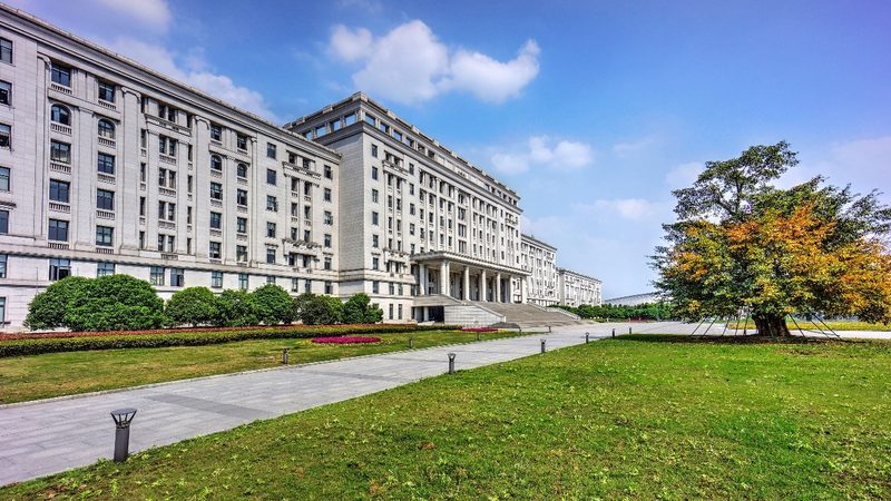 深圳连接器批发市场解析：价格背后的价值考量**