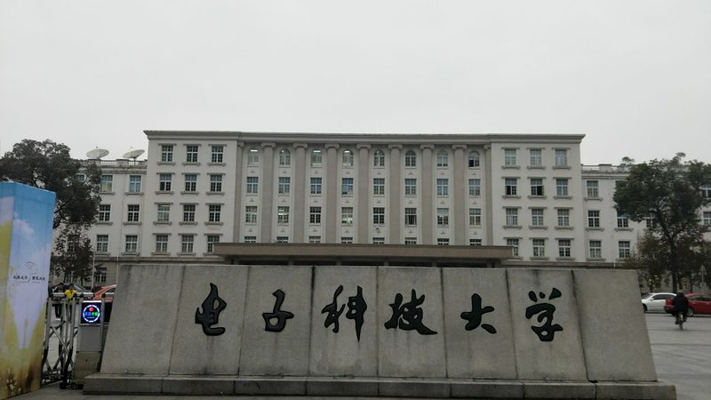 PCB电路板材质选择：揭秘材质特性与适用场景